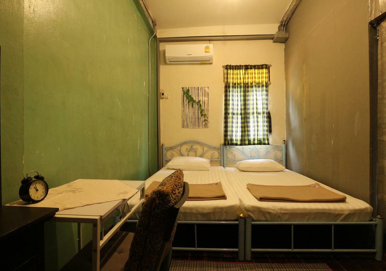 Nivas Siam Hostel Bangkok Ngoại thất bức ảnh