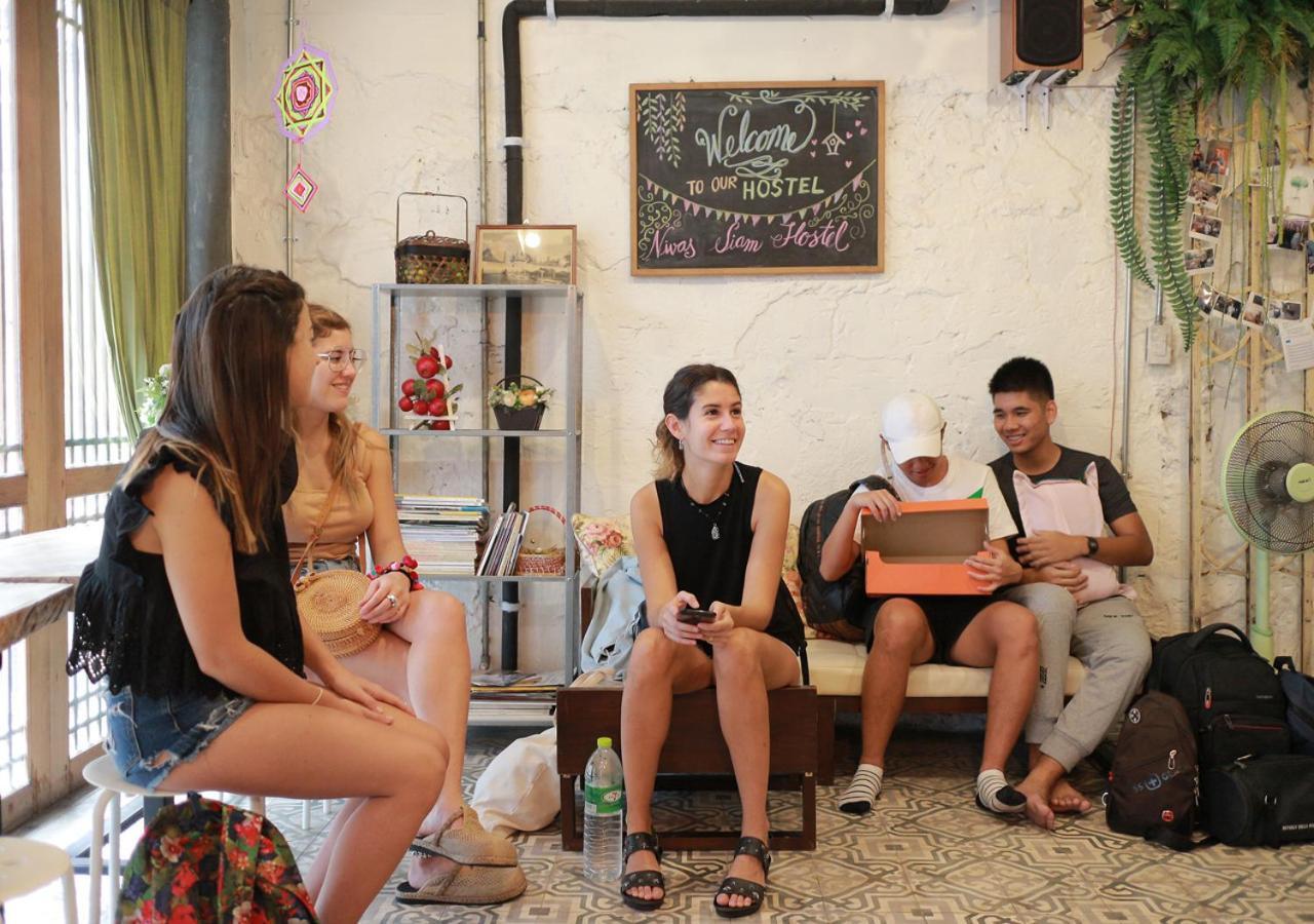 Nivas Siam Hostel Bangkok Ngoại thất bức ảnh