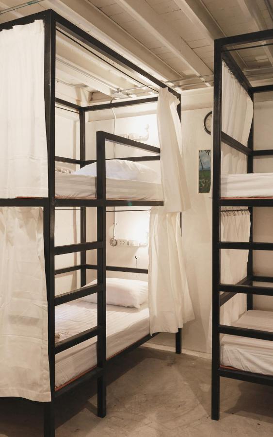 Nivas Siam Hostel Bangkok Ngoại thất bức ảnh