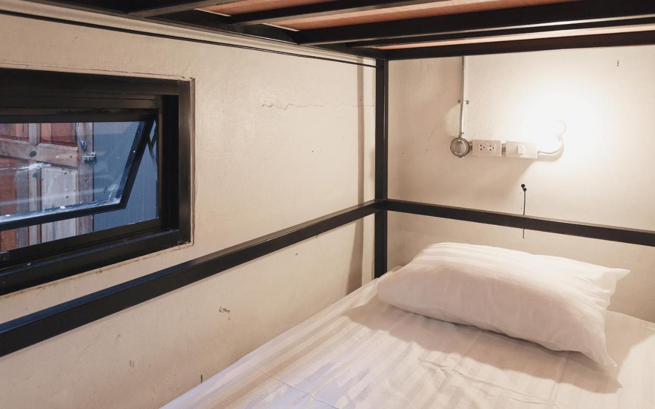 Nivas Siam Hostel Bangkok Ngoại thất bức ảnh