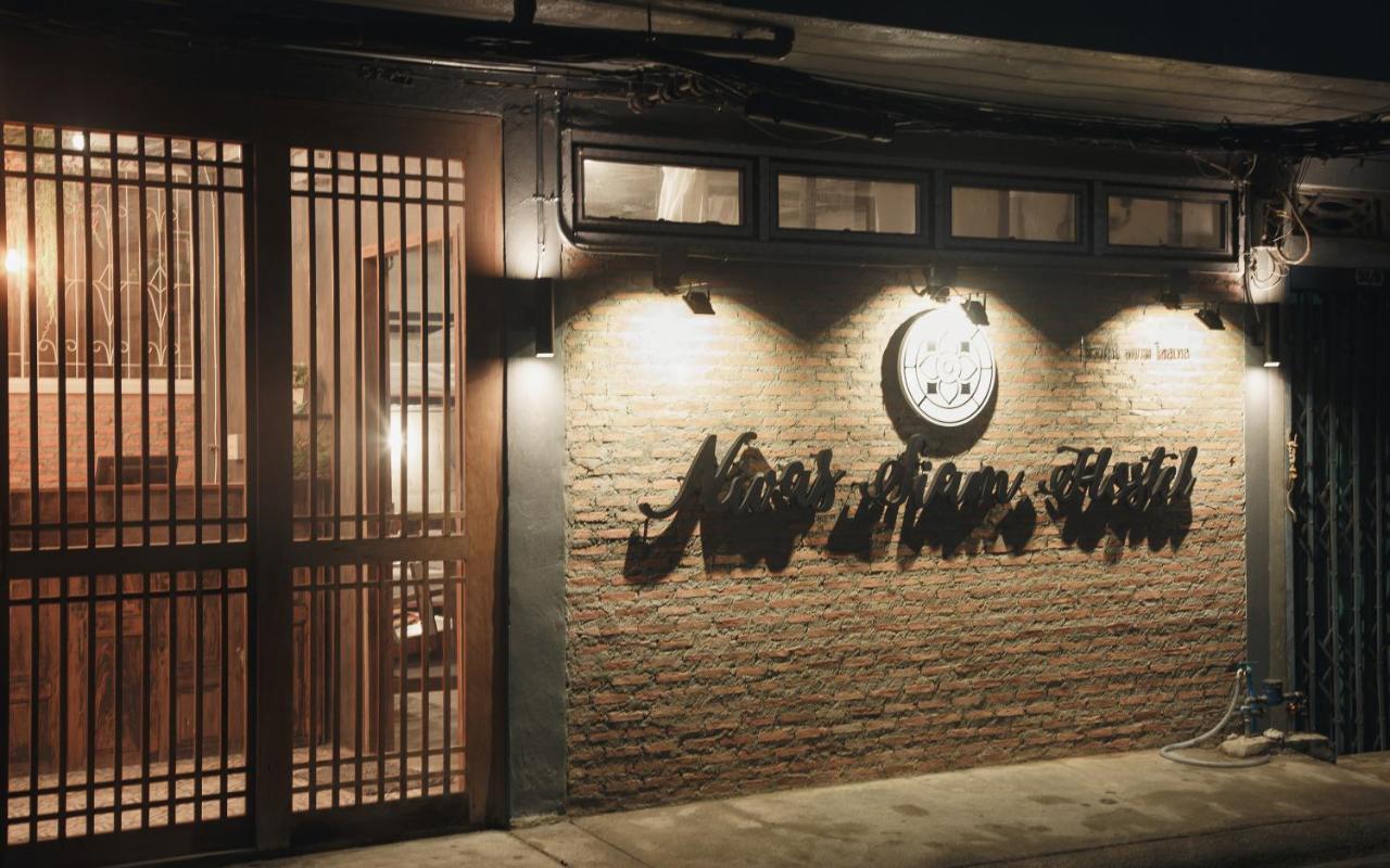 Nivas Siam Hostel Bangkok Ngoại thất bức ảnh